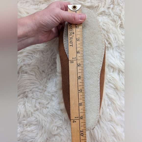 Bastien industries indigenous made in Canada moccasins 8 - Picture 5 of 7